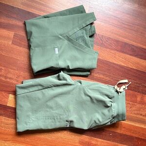 Figs Green Scrub Set